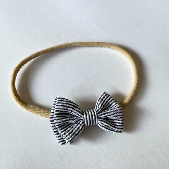 FREE - Nautical Navy Stripe Bow Headband for Babies Toddlers Girls - Picture 1 of 2